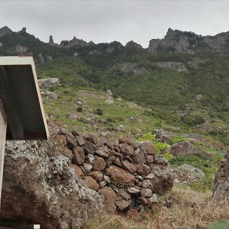 Oasis Atlántico: rincón secreto al pie de los senderos Azano Exterior foto